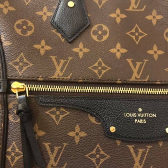 Louis Vuitton Discontinued Monogram Tournelle MM in Noir - Rare - Picture 9 of 12